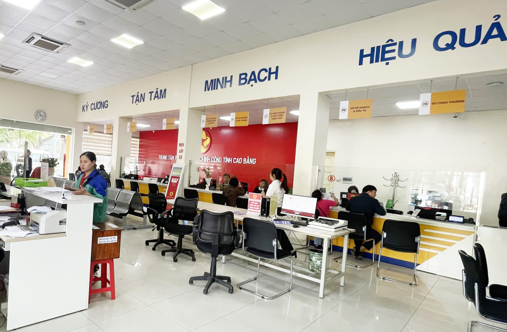 134885 ung dung cong nghe thong tin chuyen doi so tai trung tam phuc vu hanh chinh cong tinh huong den xay dung chinh quyen so 23362525