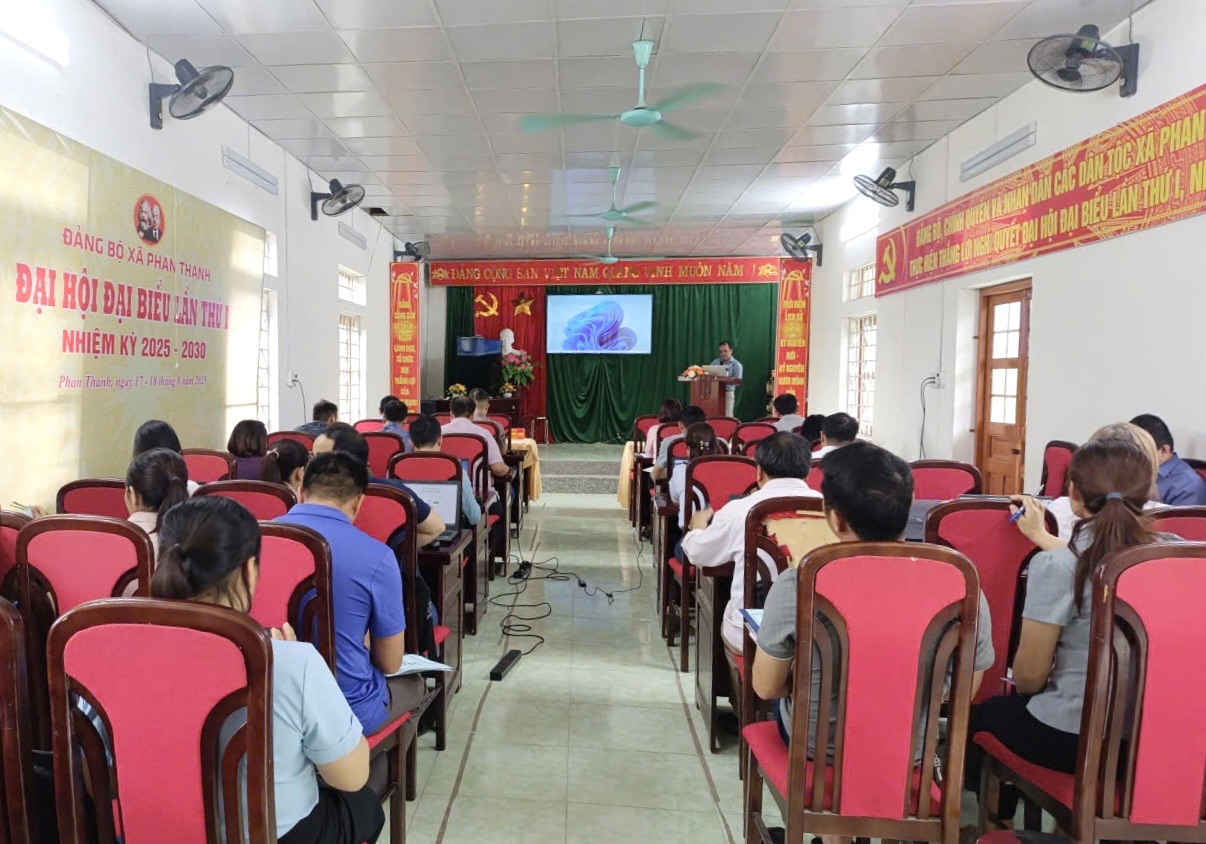 toàn cảnh lớp tập huấn xã Phan Thanh